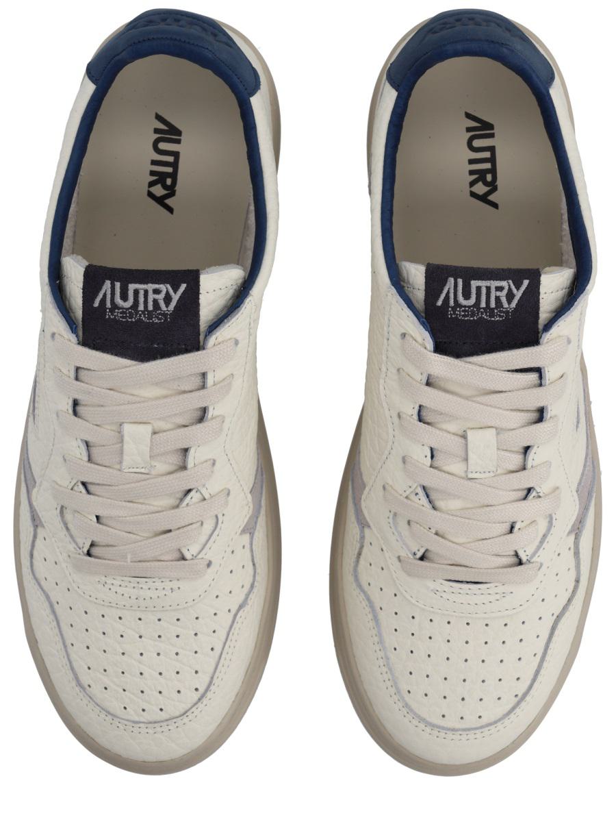 Autry "Medalist Low" Sneaker