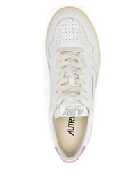 Autry Medalist Low Sneakers In White And Polignac Leather Shoes