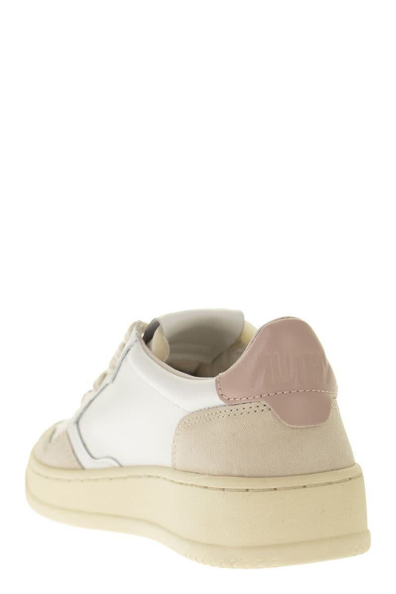 Autry Medalist Low - Leather And Suede Sneakers
