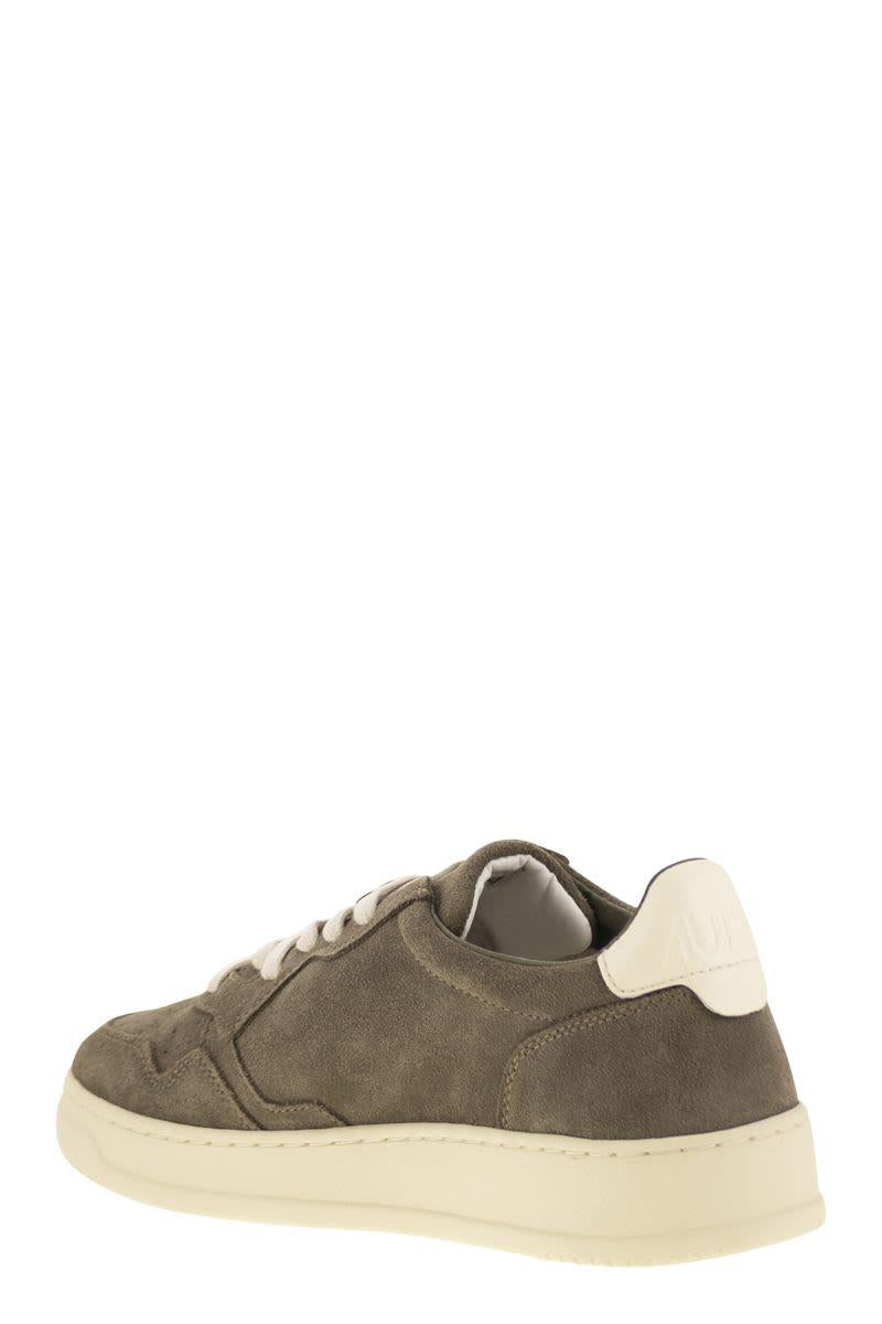 Autry Medalist Low - Suede Sneakers