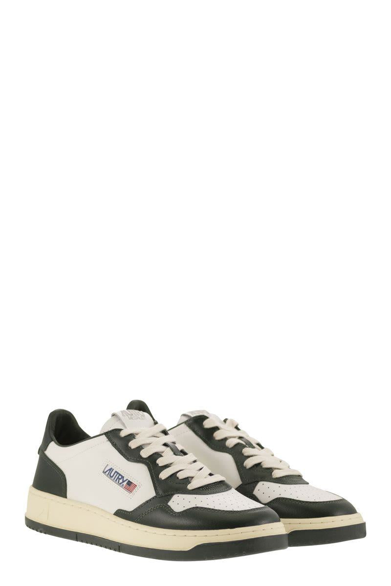 Autry Medalist Low - Leather Sneakers