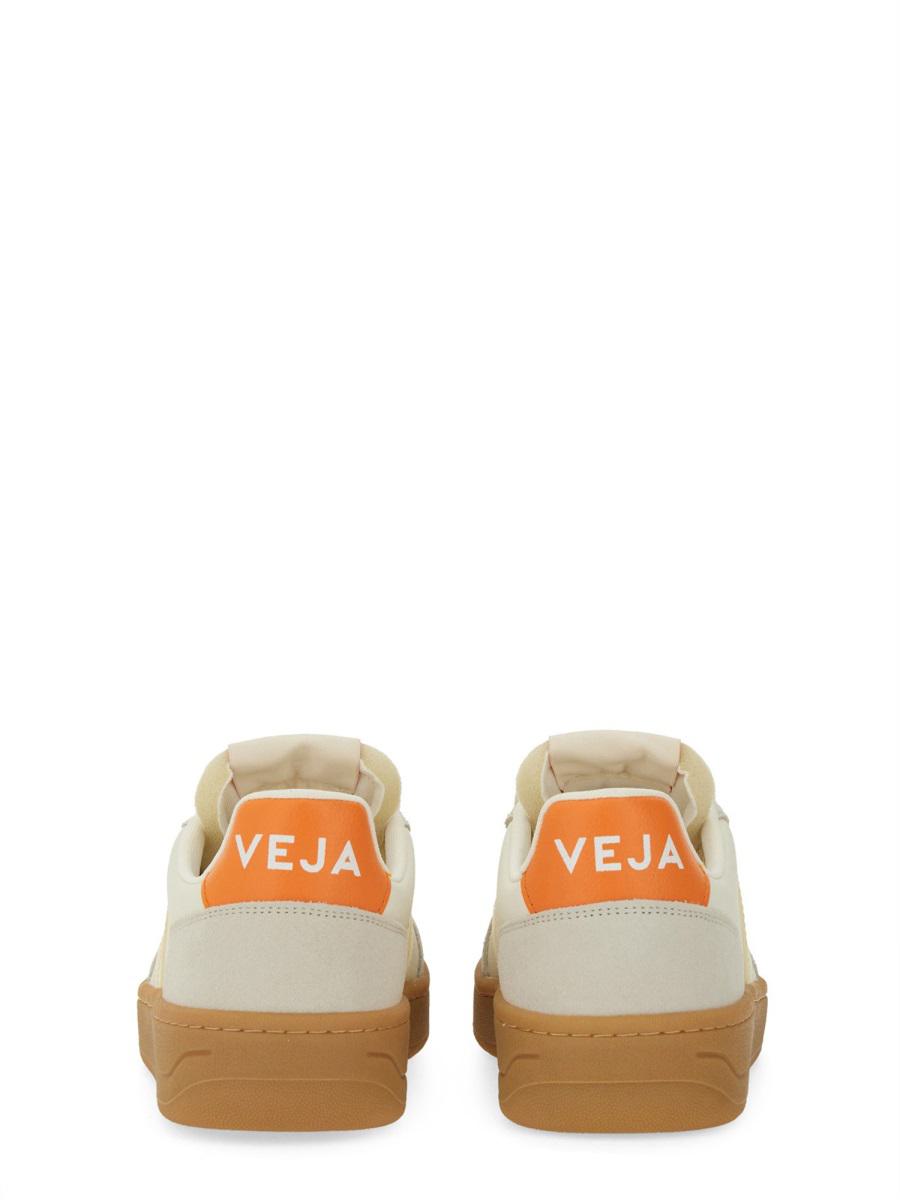 Veja Sneaker "V-82" Unisex