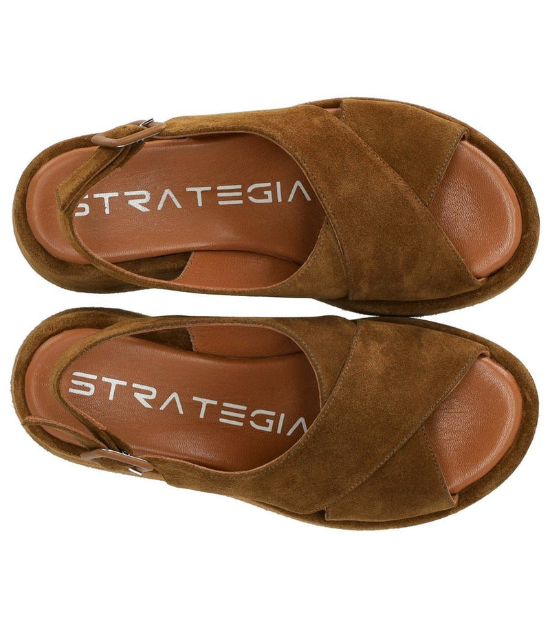 Strategia Toffee Platform Sandal