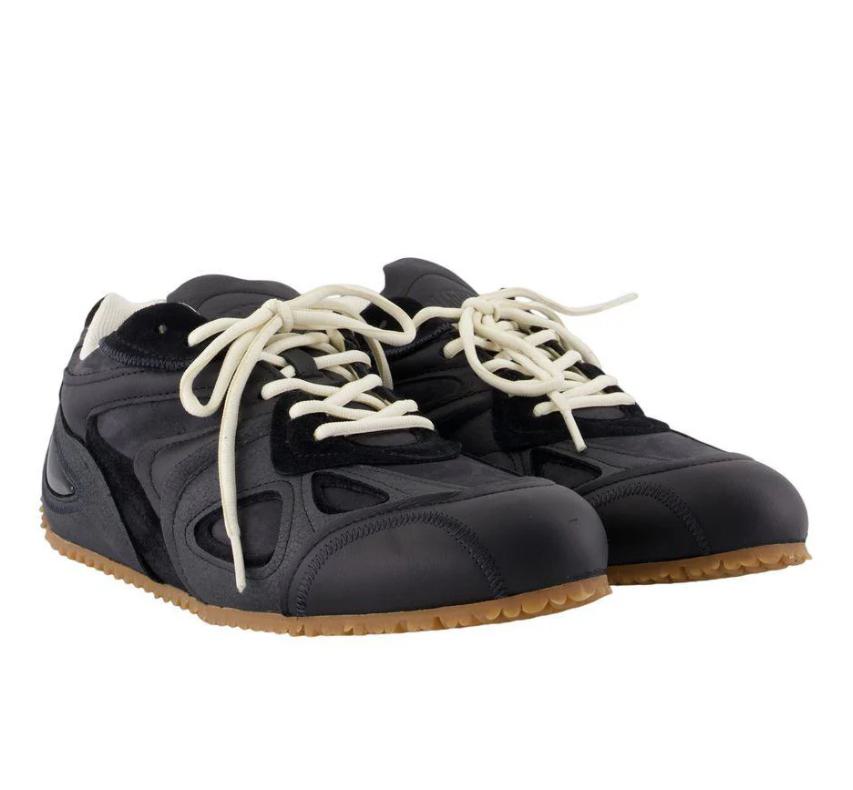 Axel Arigato Sneakers