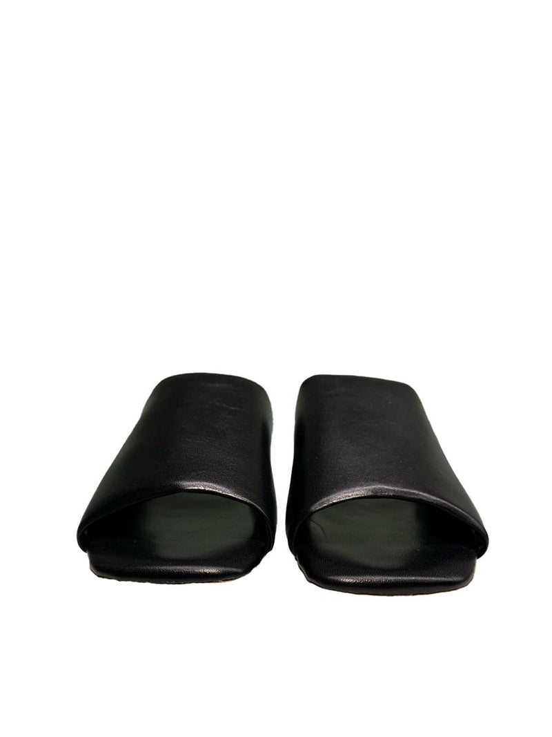 La Rose Sabot Nappa Black