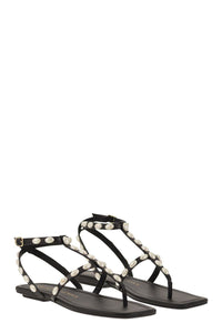 Stuart Weitzman Pearlita - Thong Sandal With Pearls